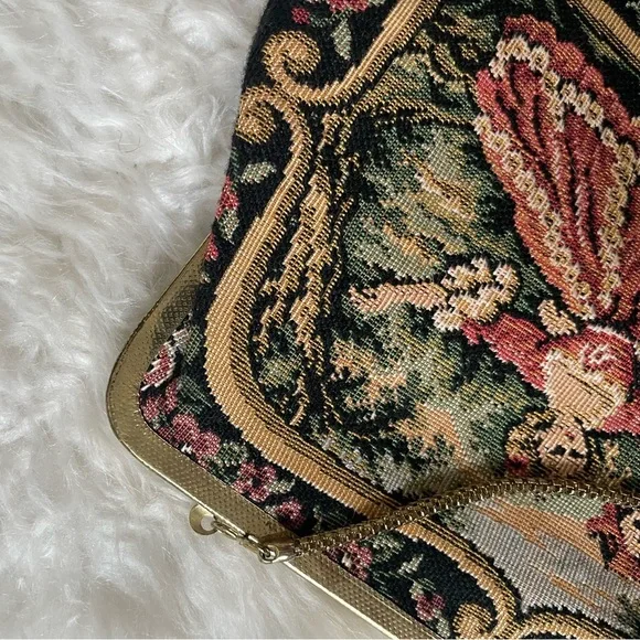 VINTAGE VICTORIAN TAPESTRY CLUTCH
